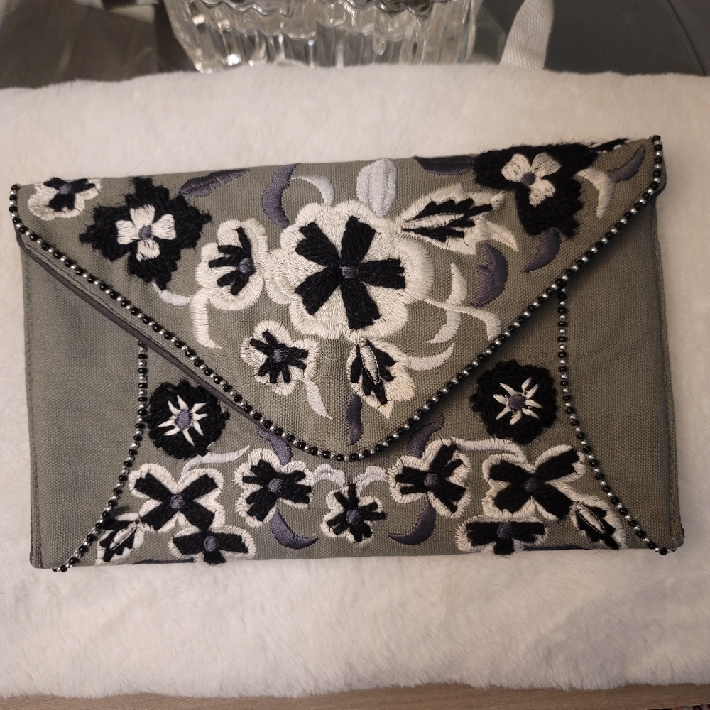 Charlie Paige Embroidered Clutch Leo Envelope Clutch Charlie Paige Bags
